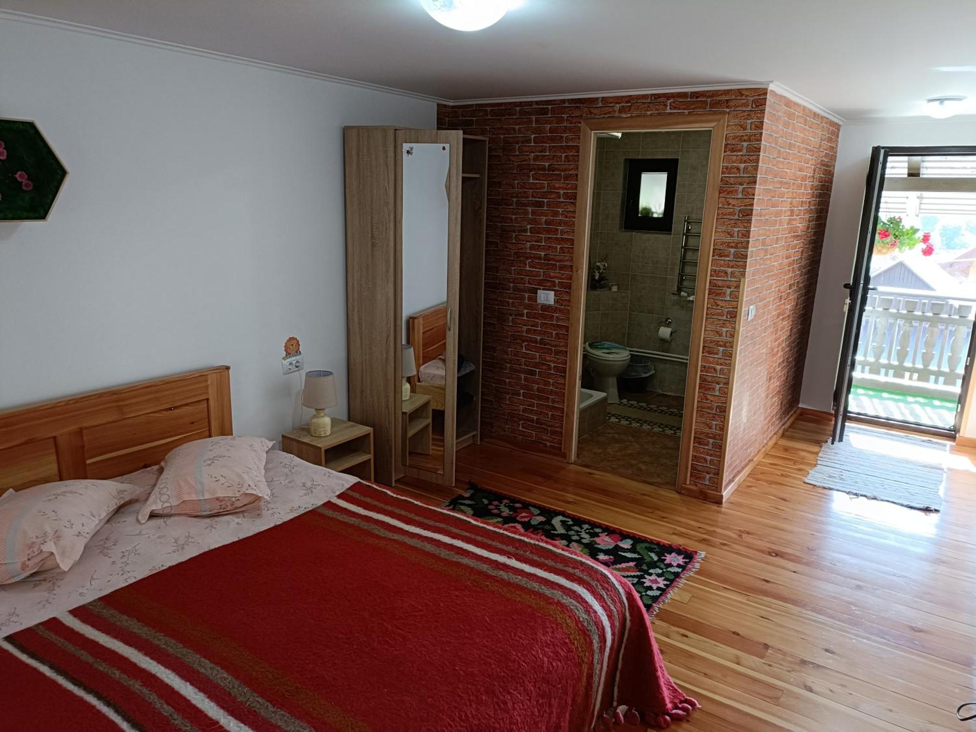 Păltinoasa Casa Dintre Piniヴィラ エクステリア 写真
